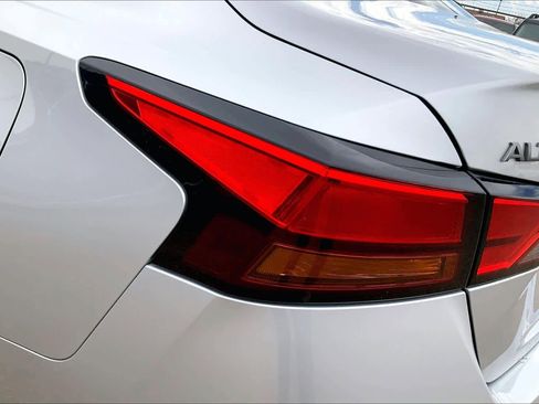 Used 2024 Nissan Altima 2.5 SV image 31