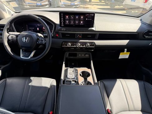 Used 2026 Honda Pilot Elite image 15