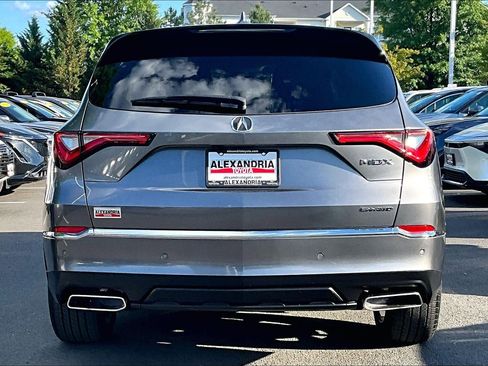 Used 2023 Acura MDX SH-AWD w/ Technology Package image 4