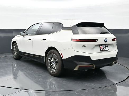 Used 2023 BMW iX xDrive50 AWD/4WD image 5