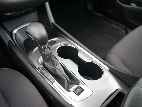 Used 2022 Chevrolet Malibu LT image 19