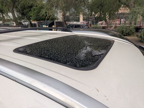 Used 2021 Toyota Highlander Limited image 10