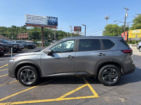 Used 2024 Nissan Rogue S AWD/4WD image 36