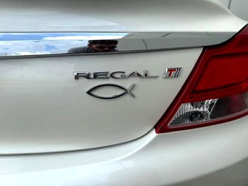 Used 2013 Buick Regal Premium image 7