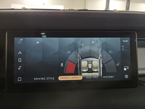 Used 2022 Land Rover Defender 110 X-Dynamic SE AWD/4WD image 30