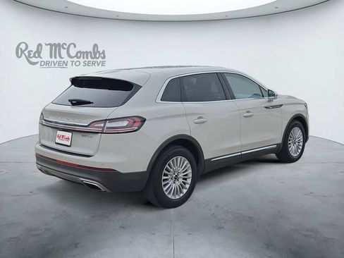 Used 2020 Lincoln Nautilus Premier AWD/4WD image 5