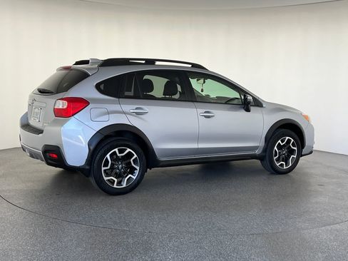Used 2017 Subaru Crosstrek 2.0i Limited AWD/4WD image 3