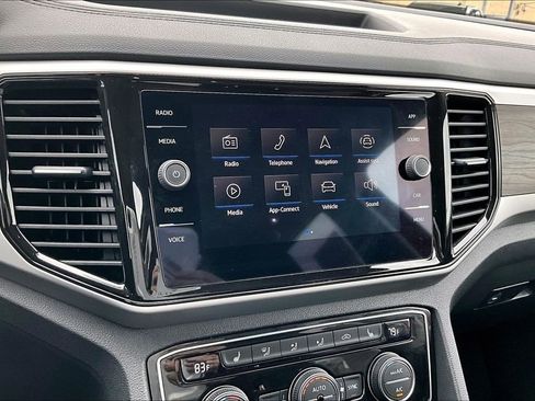 Used 2022 Volkswagen Atlas SE image 52