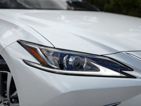 Used 2020 Lexus ES 350 w/ Accessory Package 2 FWD image 8