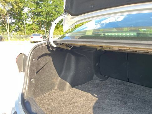 Used 2021 Toyota Corolla LE w/ Carpet Mat Package (TMS) FWD image 14