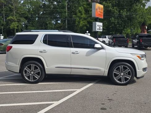 Used 2017 GMC Acadia Denali w/ Technology Package AWD/4WD image 6