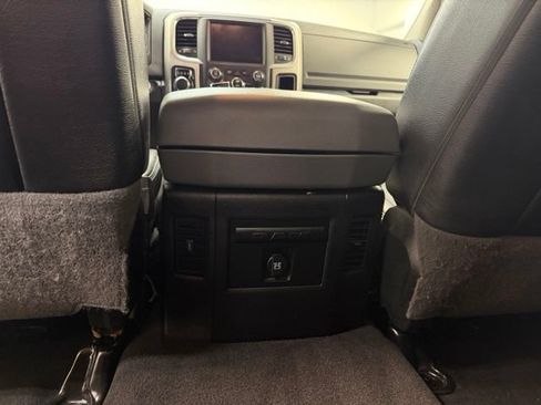 Used 2018 RAM 1500 Big Horn AWD/4WD image 32