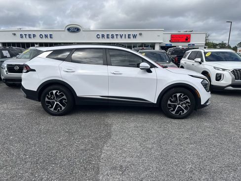 Used 2025 Kia Sportage EX w/ Premium Package image 5