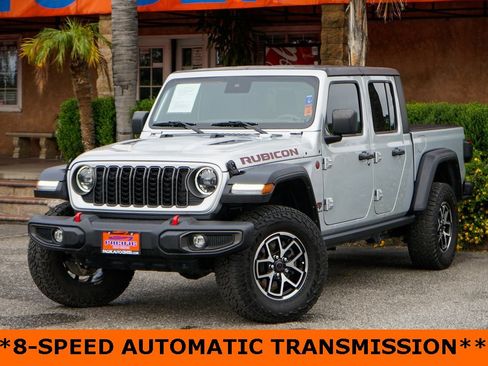 Used 2024 Jeep Gladiator Rubicon w/ Convenience Group image 4