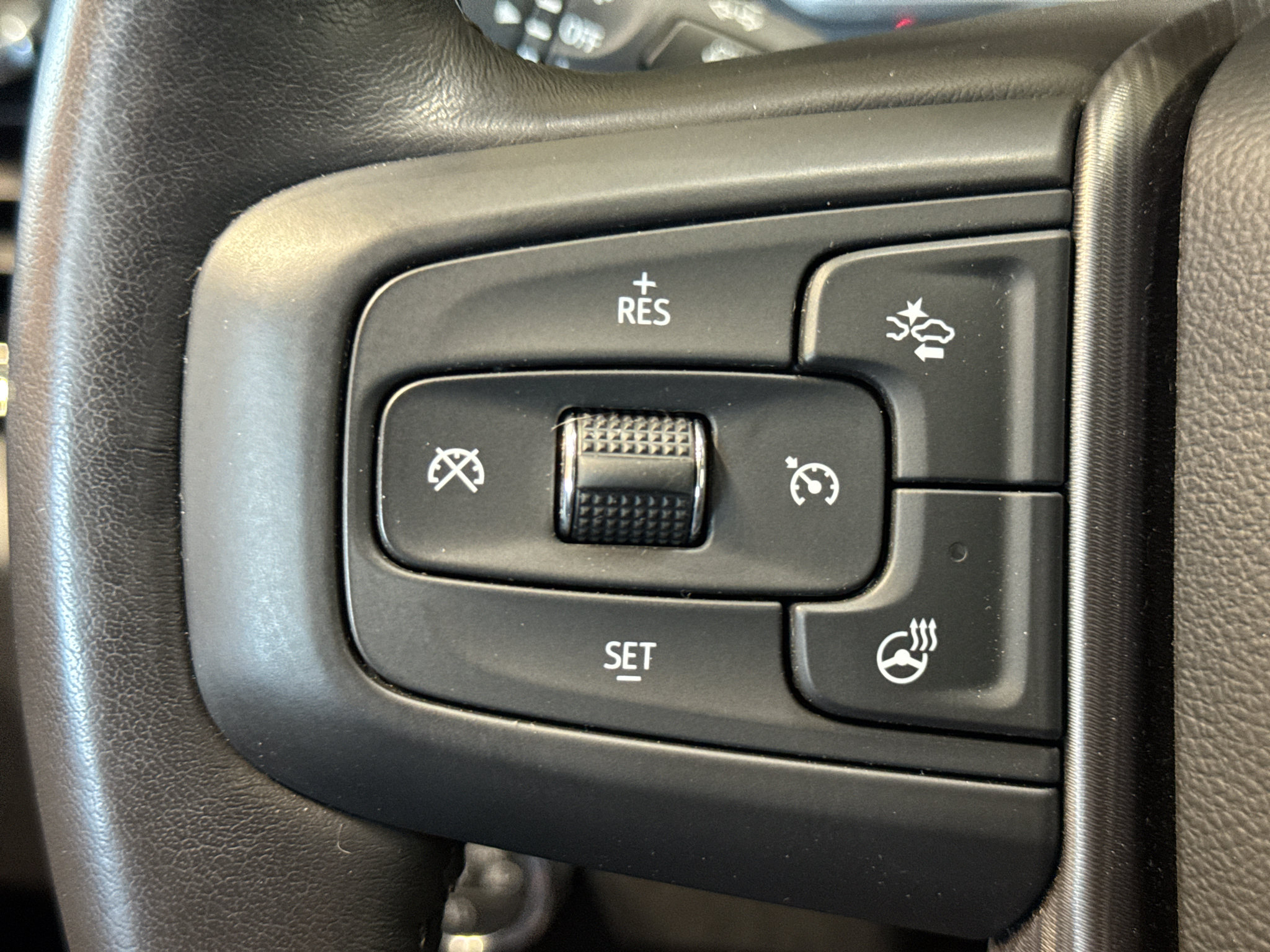 Used 2024 GMC Sierra 3500 Denali Ultimate AWD/4WD image 30