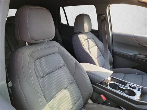 Used 2026 Chevrolet Equinox LT FWD image 12