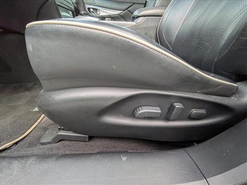 Used 2016 INFINITI Q70 3.7 image 16