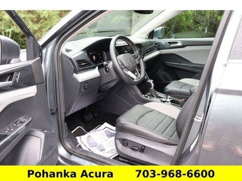 Used 2023 Volkswagen Taos SEL image 28