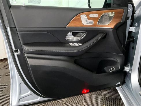 Used 2025 Mercedes-Benz GLE 450 GLE 450 image 22