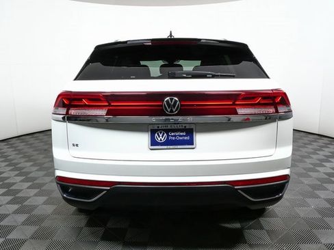 Certified 2025 Volkswagen Atlas Cross Sport SE image 22