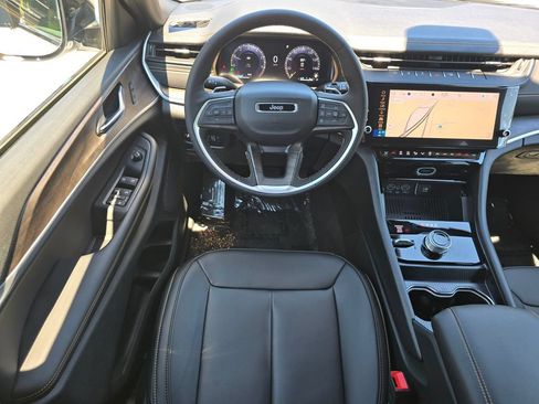 New 2026 Jeep Grand Cherokee L Limited AWD/4WD image 30
