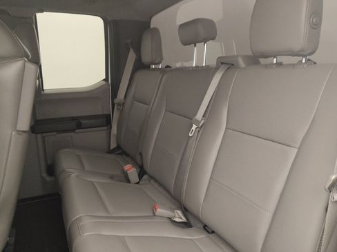 Used 2016 Ford F150 XL w/ Equipment Group 101A Mid RWD image 18