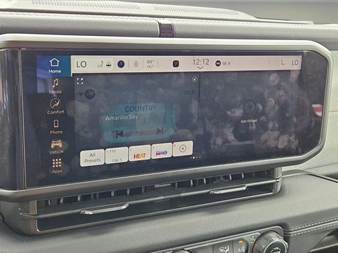 Used 2024 Jeep Wrangler Sahara image 26