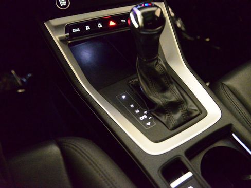 Certified 2022 Audi Q3 2.0T Premium w/ Convenience Package image 15