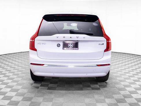 Used 2025 Volvo XC90 B6 Core AWD/4WD image 5