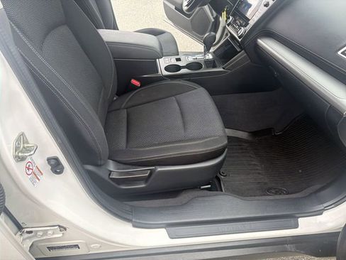 Used 2019 Subaru Outback 2.5i Premium image 29