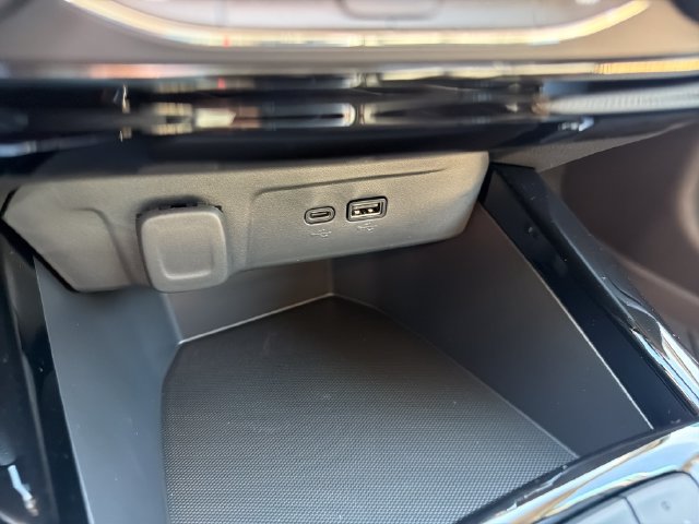New 2026 Chevrolet Trax LT w/ Driver Confidence Package FWD image 25