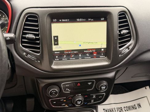 Used 2018 Jeep Compass Trailhawk w/ Leather Interior Group AWD/4WD image 31