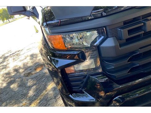 Used 2023 Chevrolet Silverado 1500 Custom image 29