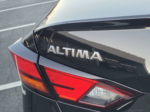 Used 2023 Nissan Altima 2.5 SV image 19