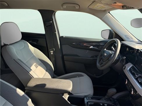 Used 2025 Chevrolet TrailBlazer LT image 11