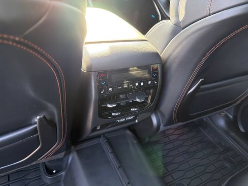 Used 2023 Jeep Grand Cherokee Summit AWD/4WD image 33