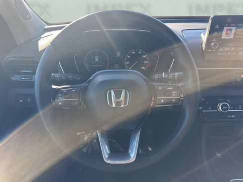 Used 2025 Honda Pilot Touring image 17