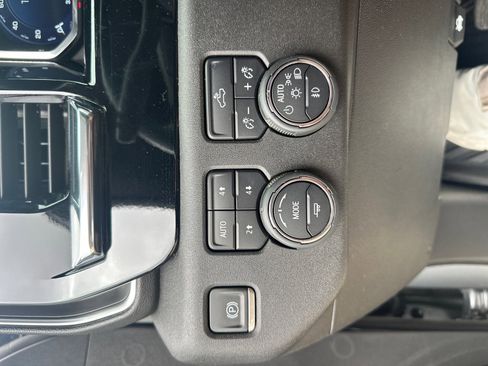 Used 2024 Chevrolet Silverado 1500 RST image 17