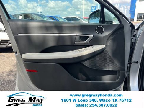 Used 2025 Hyundai Sonata SEL FWD image 19