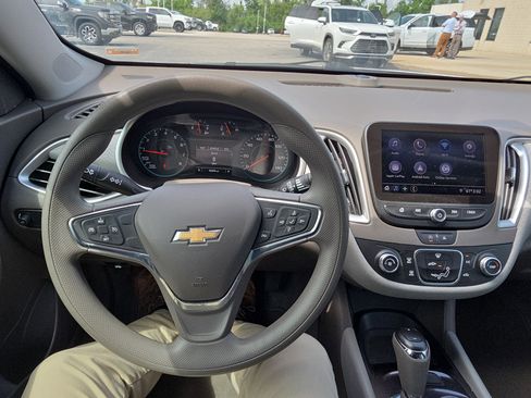 Used 2020 Chevrolet Malibu LS FWD image 15
