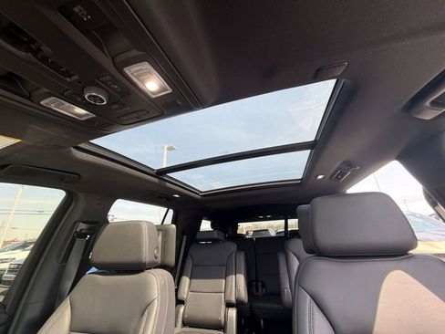 Used 2023 Chevrolet Tahoe Z71 w/ Luxury Package image 22