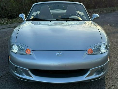 Used 2002 MAZDA MX-5 Miata image 18