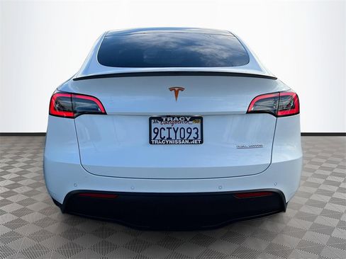 Used 2022 Tesla Model Y Performance image 6