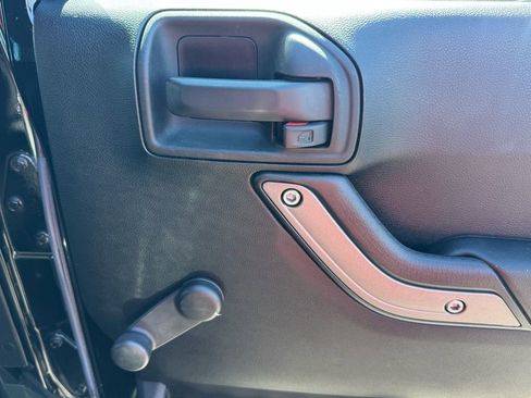 Used 2017 Jeep Wrangler Unlimited Sport w/ Connectivity Group image 20