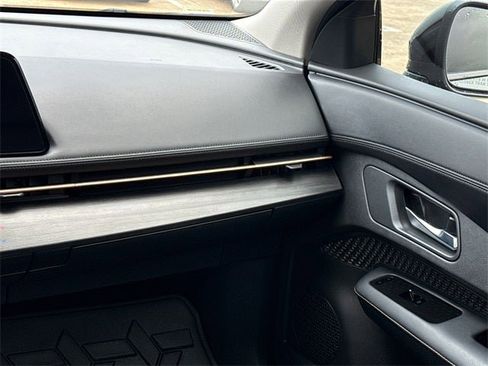 Certified 2023 Nissan Ariya AWD image 15