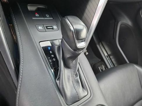 Certified 2023 Toyota Venza XLE AWD/4WD image 16