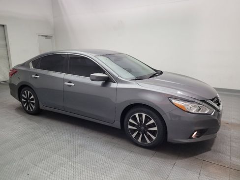Used 2018 Nissan Altima 2.5 SV FWD image 11