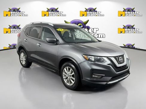 Used 2019 Nissan Rogue SV AWD/4WD image 3