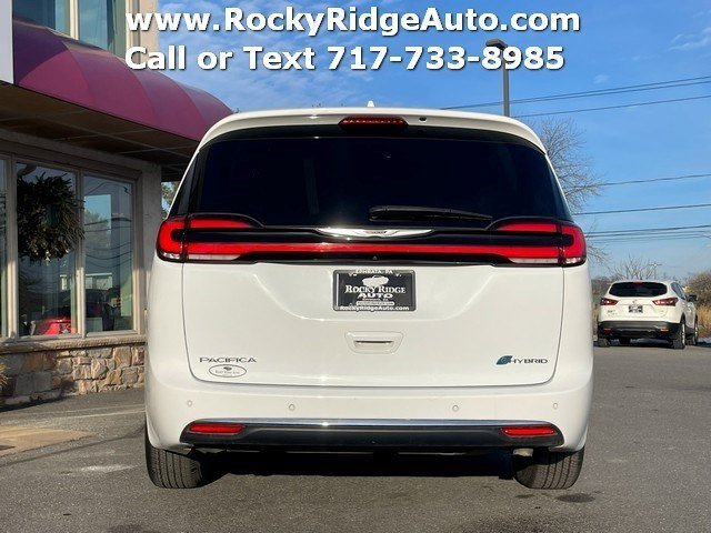 Used 2022 Chrysler Pacifica Touring-L FWD image 6