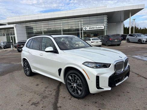 New 2026 BMW X5 xDrive40i w/ M Sport Package AWD/4WD image 1